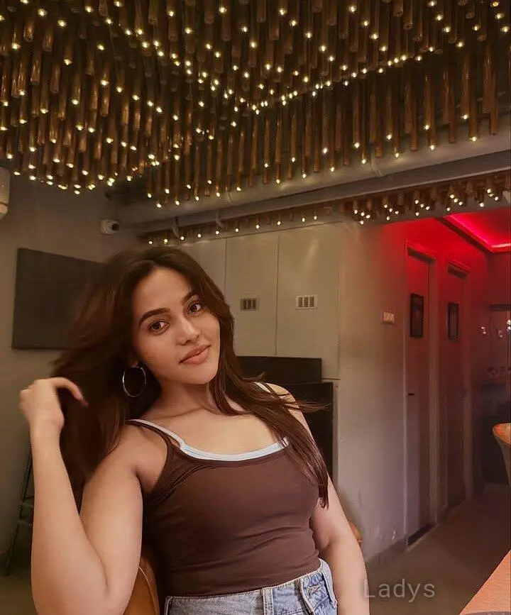 Nisha (22) – Call Girl & Independent Escort Service in Indore - Gallery Photo 4