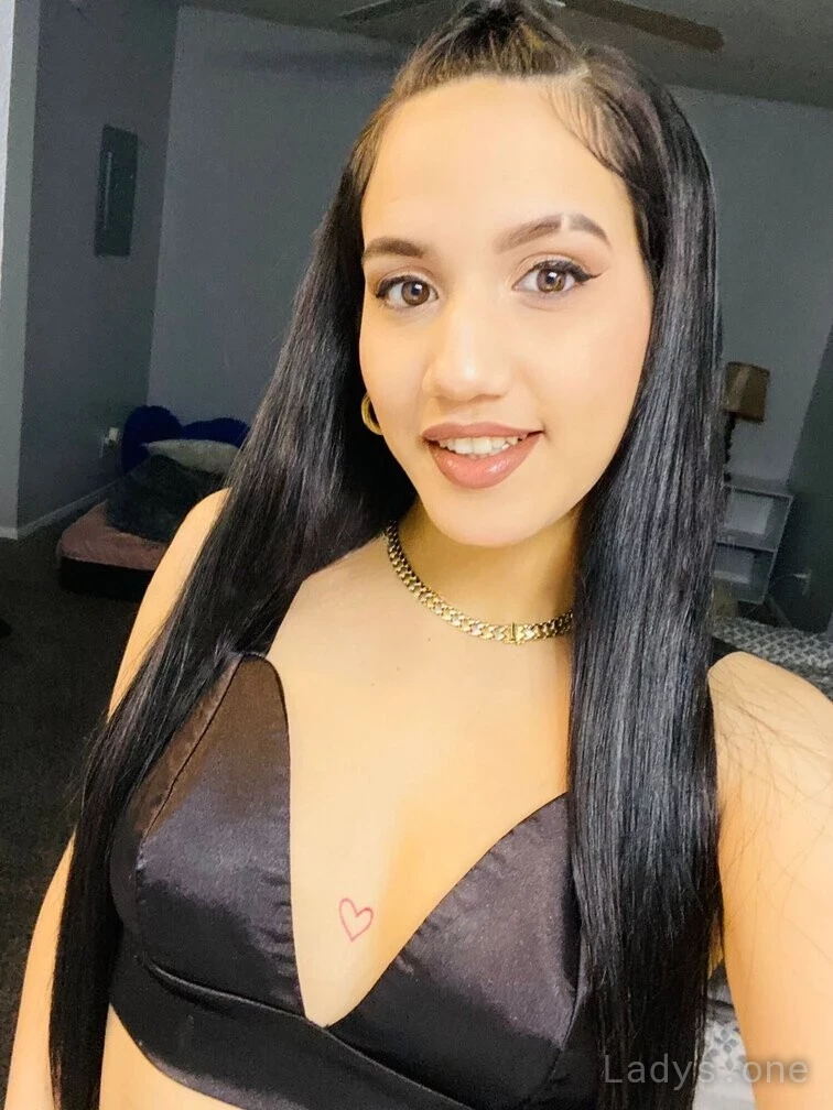 Camila (20) – Call Girl & Independent Escort Service in Inner Harbor - Gallery Photo 3