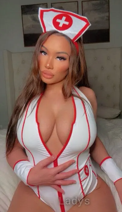 Lea (28) – Call Girl & Independent Escort Service in Interlaken - Gallery Photo 4