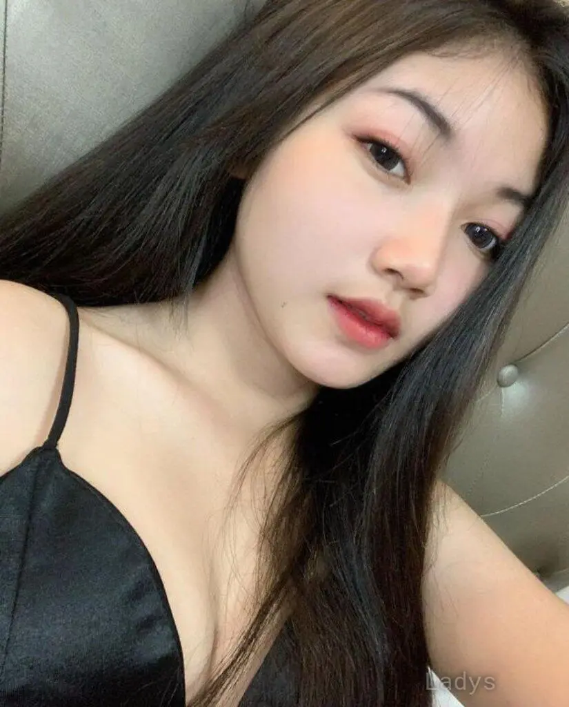 Frida (19) – Call Girl & Independent Escort Service in Ipoh - Gallery Photo 2