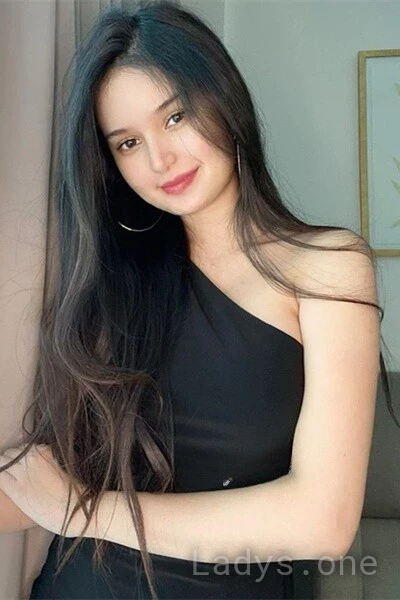 Bella (22) – Call Girl & Independent Escort Service in Ipoh - Gallery Photo 4