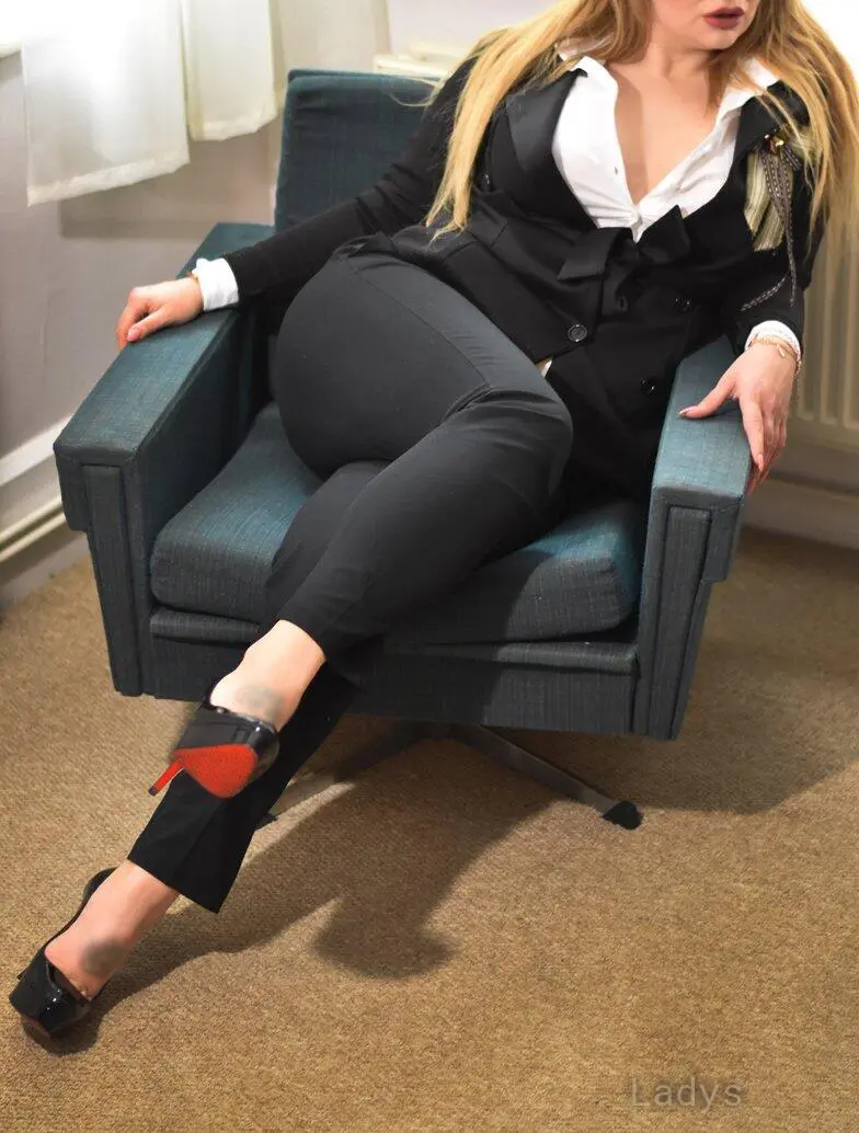 Anya (28) – Call Girl & Independent Escort Service in Ipswich - Gallery Photo 5