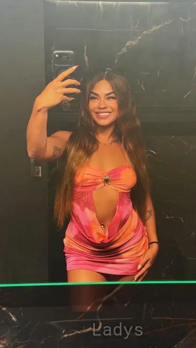 Laura Bellucci (25) – Call Girl & Independent Escort Service in Irun - Gallery Photo 5