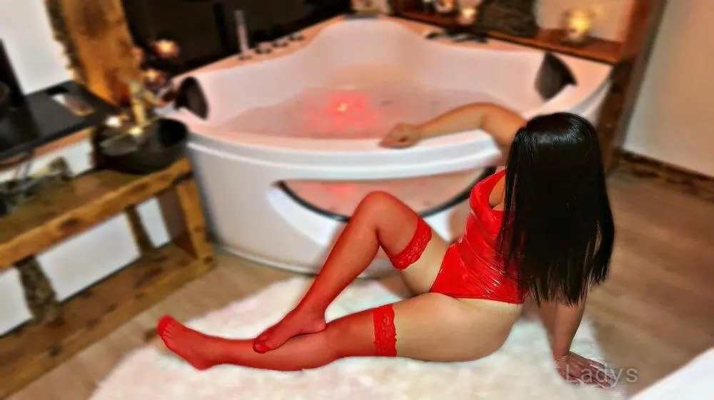 Daniella (24) – Call Girl & Independent Escort Service in Irun - Gallery Photo 5