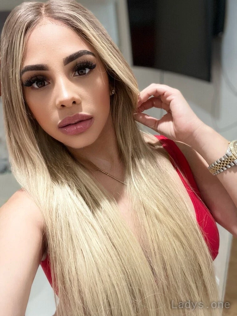 Bianca (26) – Call Girl & Independent Escort Service in Irvine - Gallery Photo 4