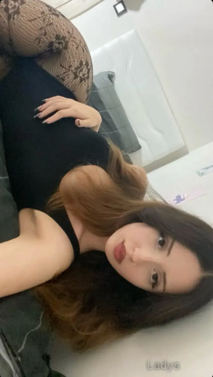 Gizem (20) – Call Girl & Independent Escort Service in Istanbul - Gallery Photo 4