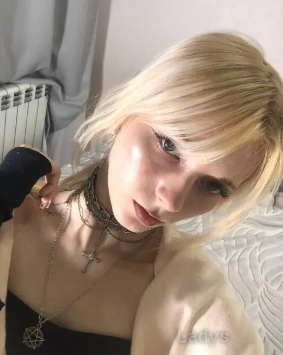 Juanita (21) – Call Girl & Independent Escort Service in İzmir - Gallery Photo 4