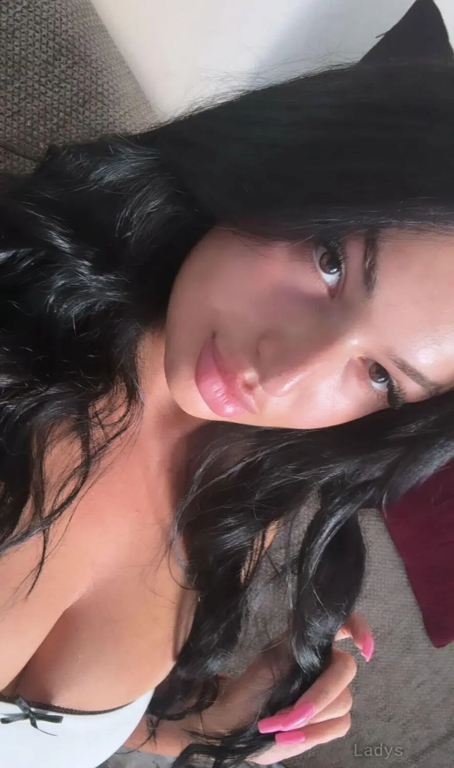 Adaline (22) – Call Girl & Independent Escort Service in İzmir - Gallery Photo 3