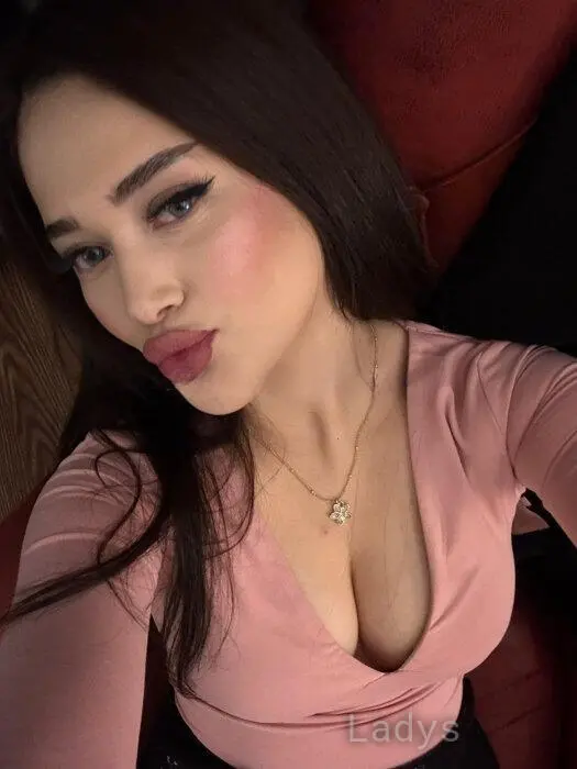 Dianalyn (24) – Call Girl & Independent Escort Service in İzmir - Gallery Photo 5
