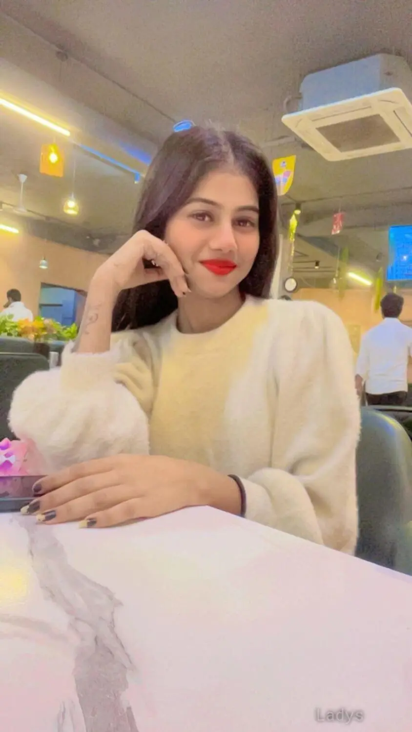 Priya (24) – Call Girl & Independent Escort Service in Jaipur - Gallery Photo 3