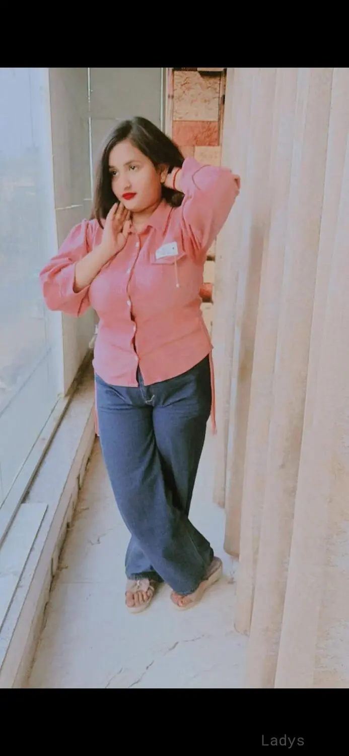 Nitu (23) – Call Girl & Independent Escort Service in Jaipur - Gallery Photo 3