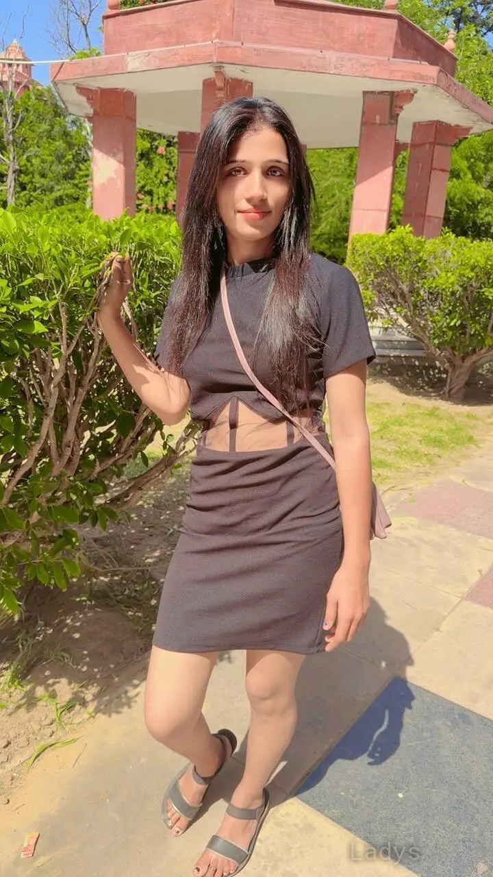 Sanjana (22) – Call Girl & Independent Escort Service in Jaipur - Gallery Photo 5