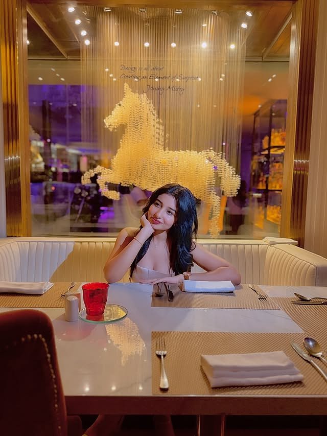 Isha Khan (22) – Call Girl & Independent Escort Service in Jaipur - Gallery Photo 3