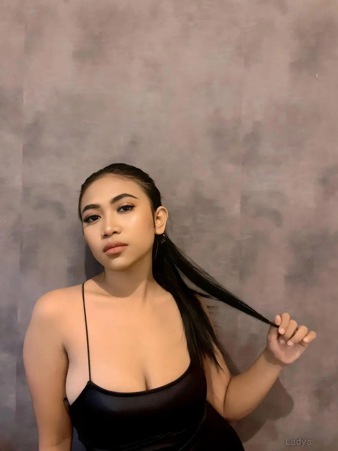 Emely (22) – Call Girl & Independent Escort Service in Jambi City - Gallery Photo 4