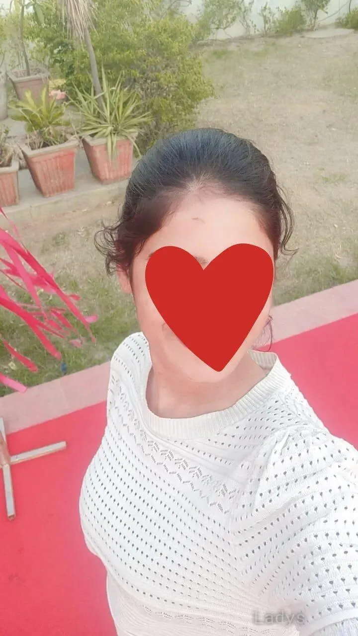 Richa (21) – Call Girl & Independent Escort Service in Jamnagar - Gallery Photo 6