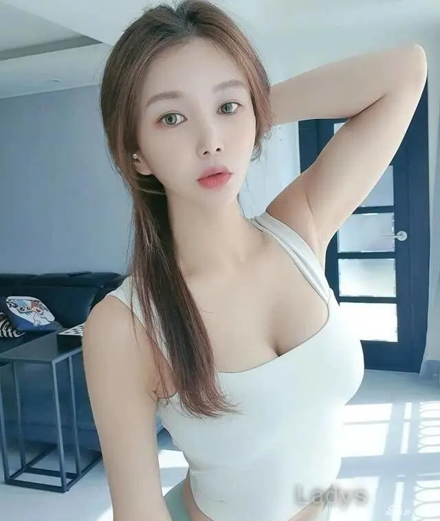 Lina (25) – Call Girl & Independent Escort Service in Jiaxing - Gallery Photo 3