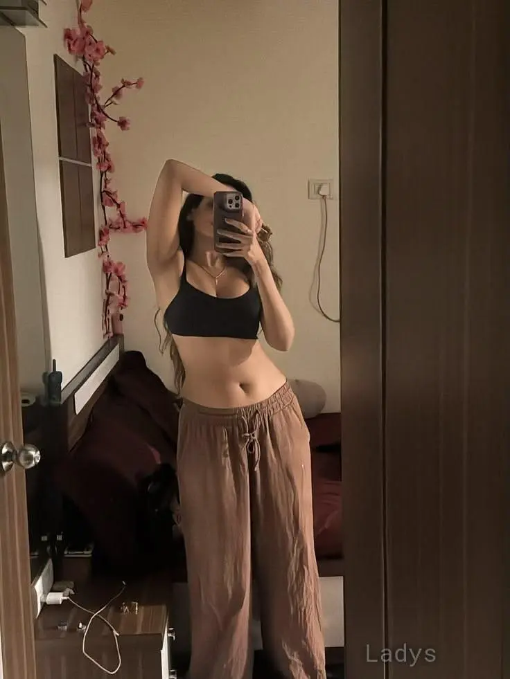 Alisha (19) – Call Girl & Independent Escort Service in Jodhpur - Gallery Photo 3