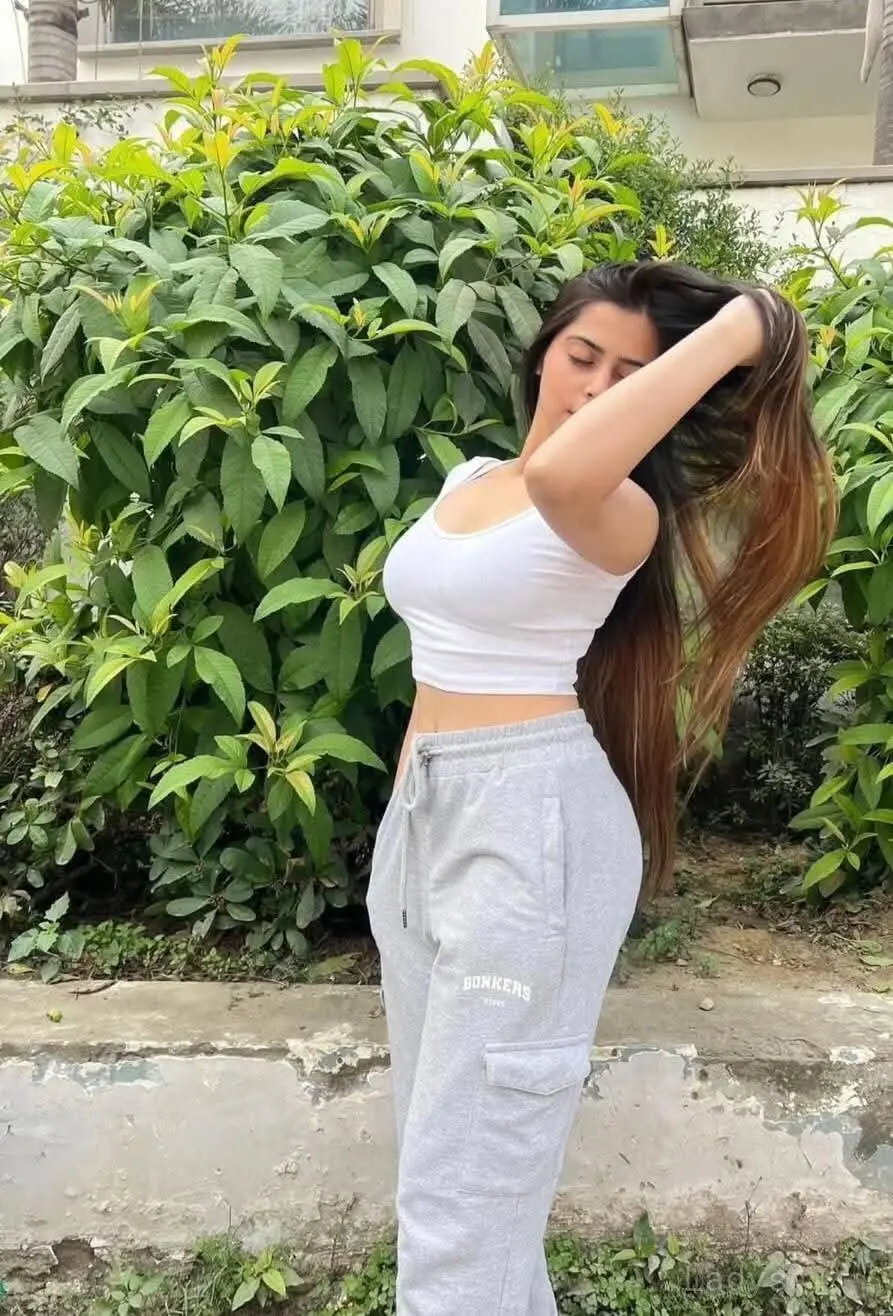 Kamila (21) – Call Girl & Independent Escort Service in Jodhpur - Gallery Photo 3