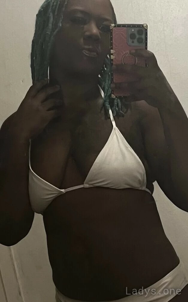 Siiin (28) – Call Girl & Independent Escort Service in Johnson City - Gallery Photo 3