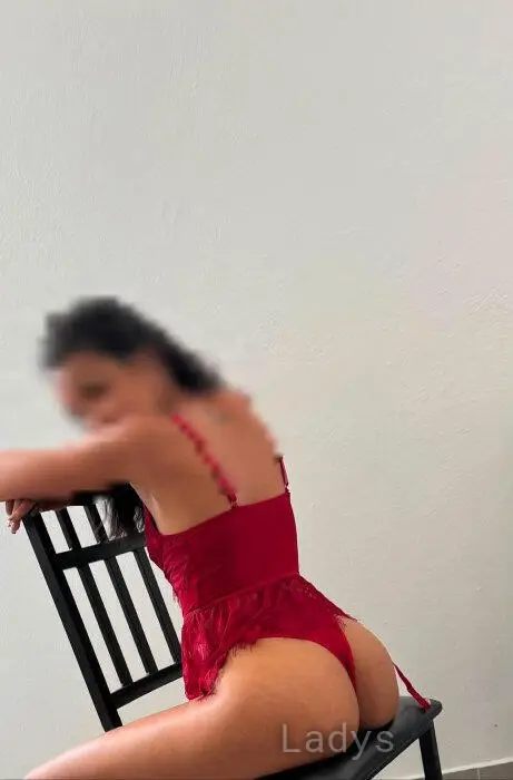 Silvia (26) – Call Girl & Independent Escort Service in Köln - Gallery Photo 3