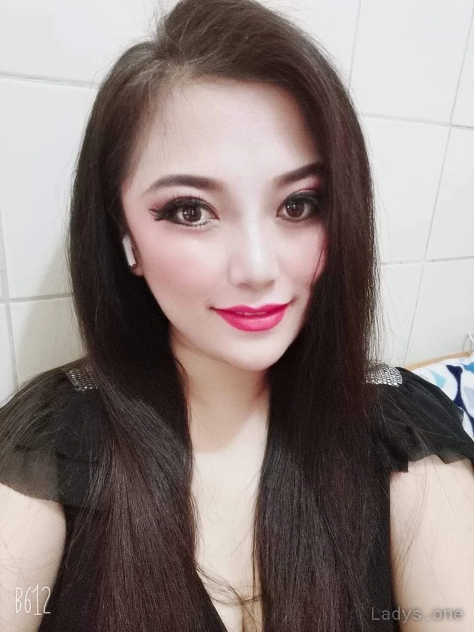 Fiona (25) – Call Girl & Independent Escort Service in Kalbā - Gallery Photo 3