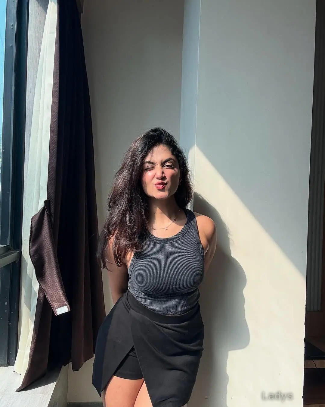 Vidhi (22) – Call Girl & Independent Escort Service in Kannur - Gallery Photo 3