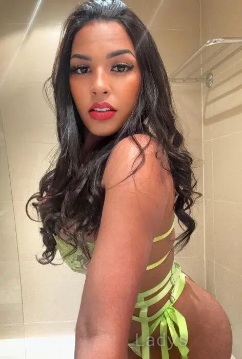 Melissa (22) – Call Girl & Independent Escort Service in Kassel - Gallery Photo 3