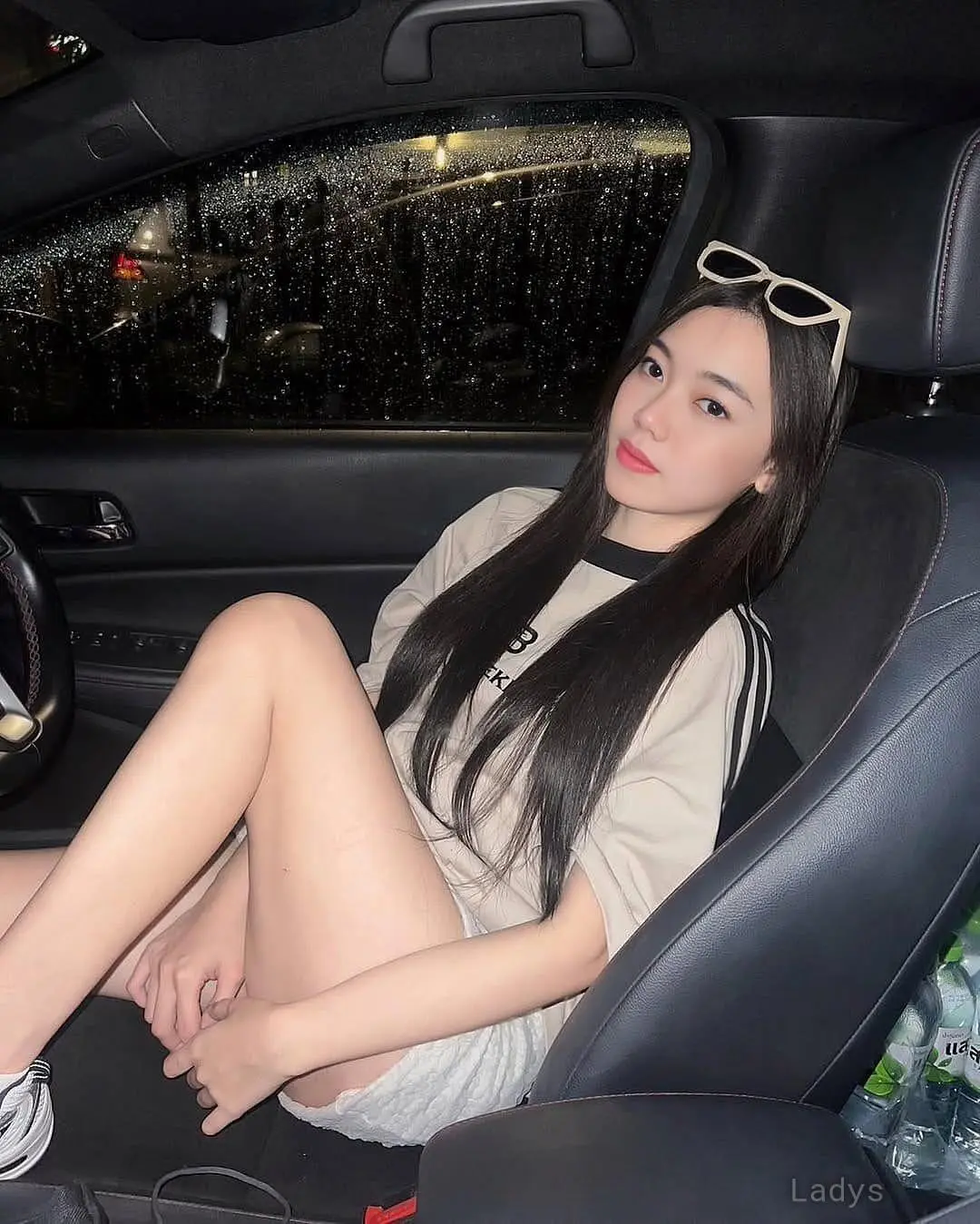Staff (27) – Call Girl & Independent Escort Service in Kathmandu - Gallery Photo 3
