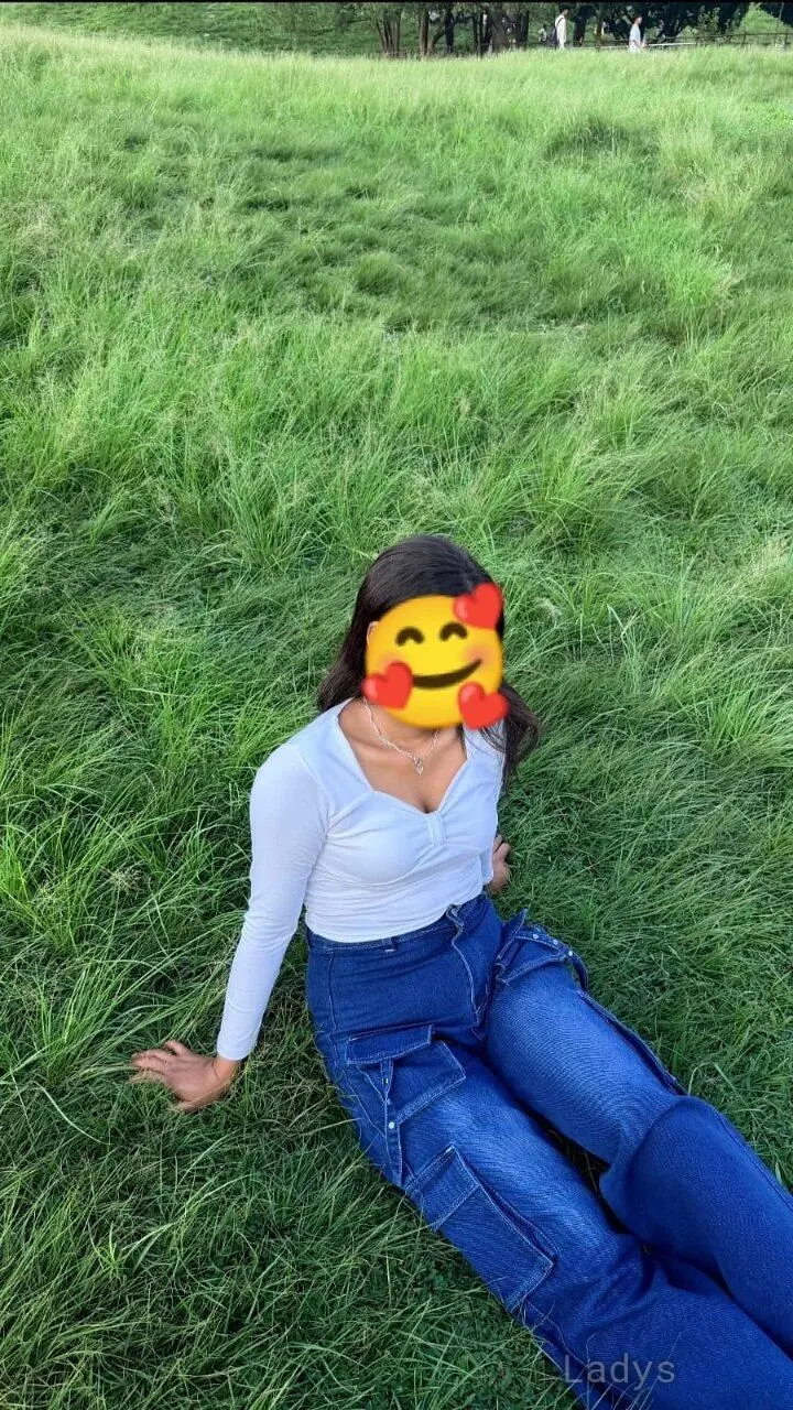 Sara (26) – Call Girl & Independent Escort Service in Kathmandu - Gallery Photo 3