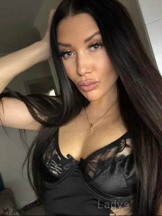 Azalea (23) – Call Girl & Independent Escort Service in Kavála - Gallery Photo 2
