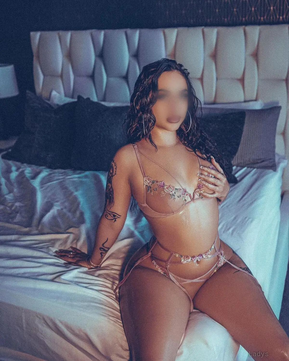 Elena Emerald (24) – Call Girl & Independent Escort Service in Kelowna - Gallery Photo 5