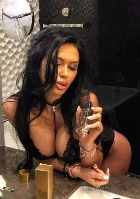 Natalie (28) – Call Girl & Independent Escort Service in Kent - Gallery Photo 3