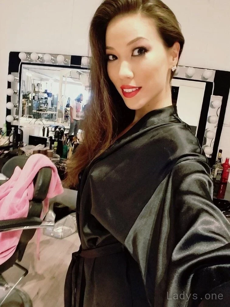 Kalina Ryu (30) – Call Girl & Independent Escort Service in Kent - Gallery Photo 3