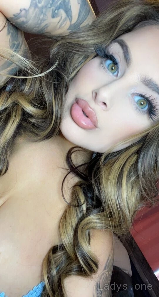 Lexi Hayes (23) – Call Girl & Independent Escort Service in Kirkland - Gallery Photo 3