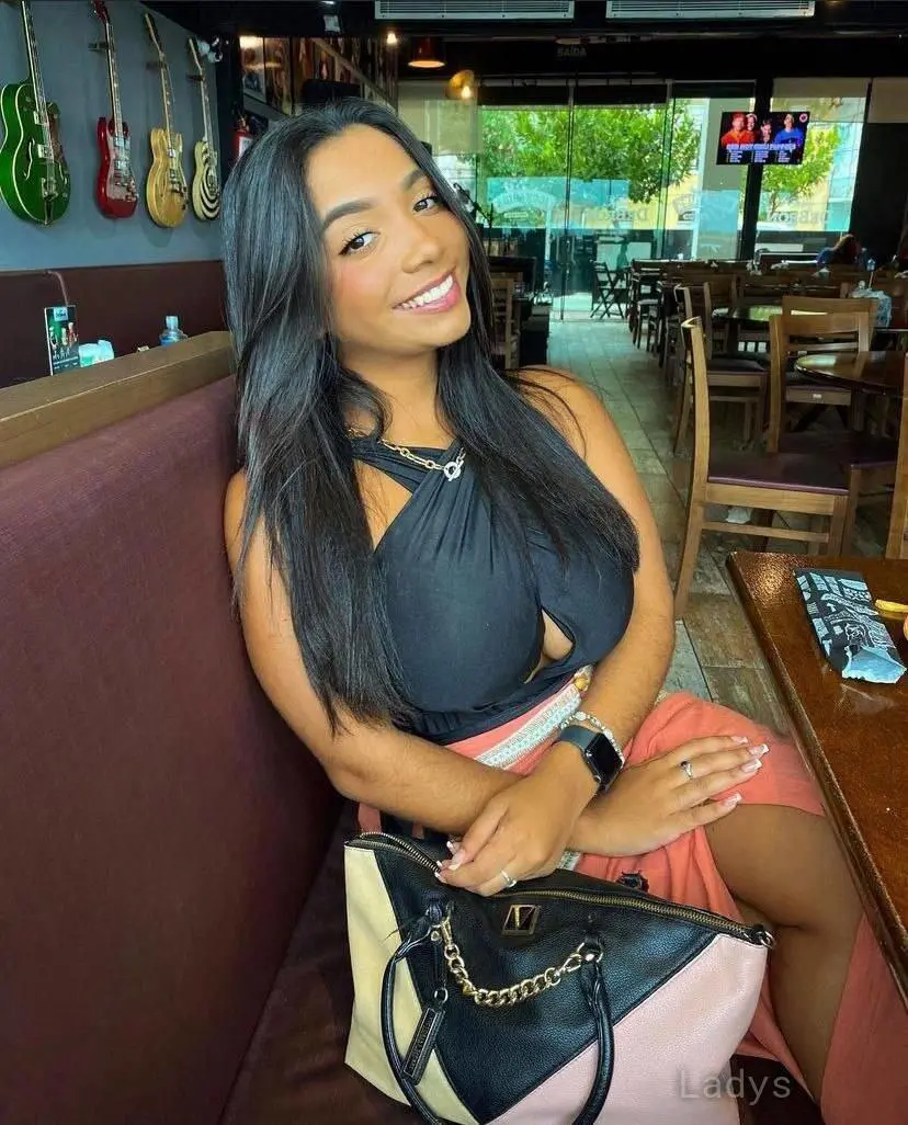 Diana (21) – Call Girl & Independent Escort Service in Kirklees - Gallery Photo 3