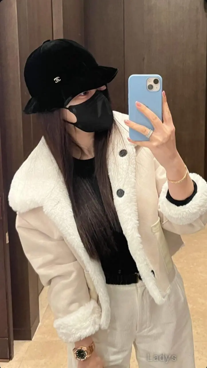 Catherine (22) – Call Girl & Independent Escort Service in Kitakyushu - Gallery Photo 3