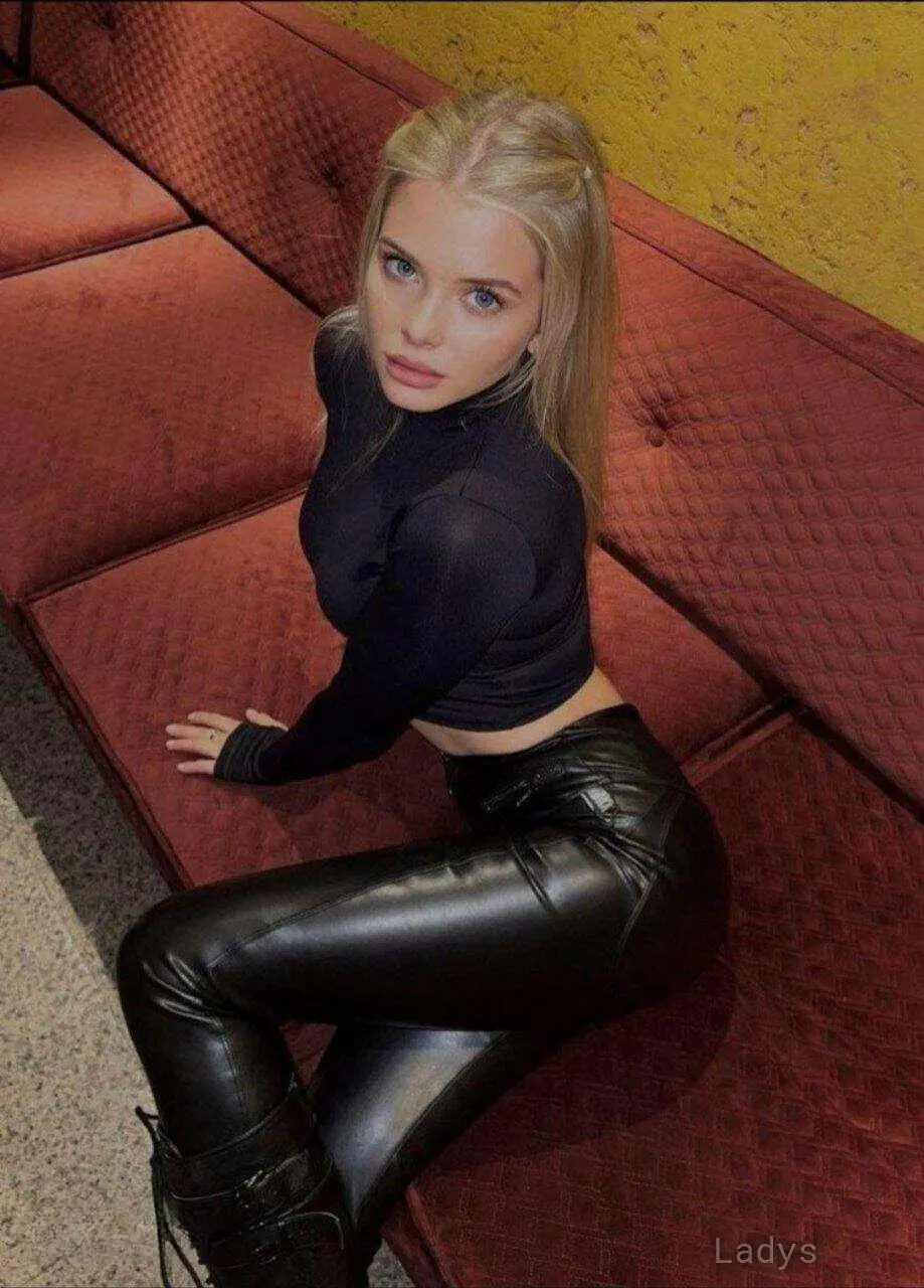 Alina (21) – Call Girl & Independent Escort Service in Klaipėda - Gallery Photo 3