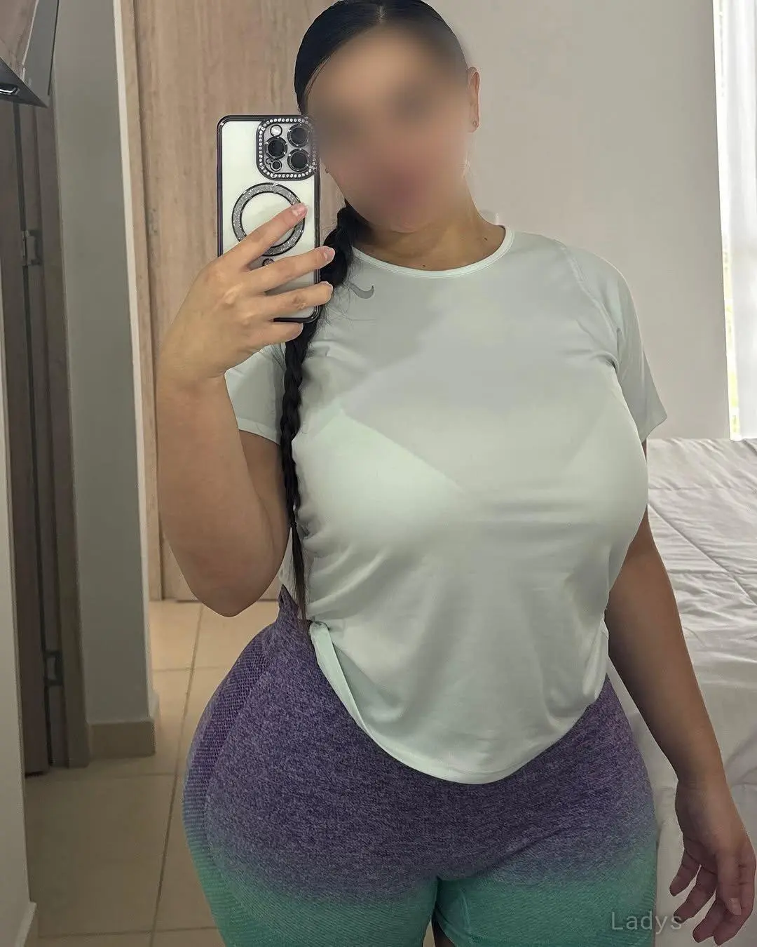 Alisha (23) – Call Girl & Independent Escort Service in Kobe - Gallery Photo 3