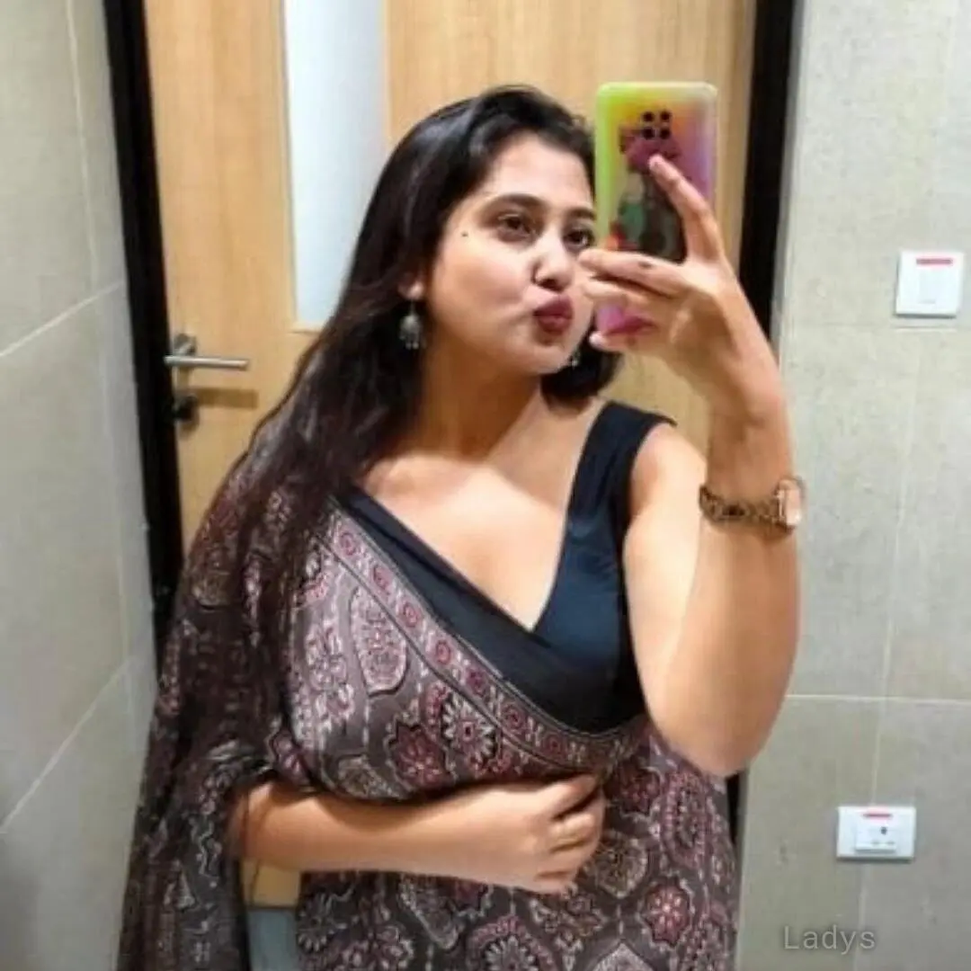 Diya (26) – Call Girl & Independent Escort Service in Kochi - Gallery Photo 3