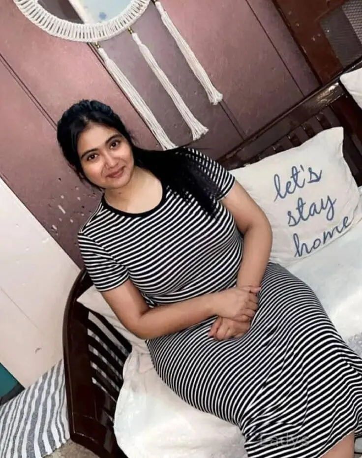 Vidyawati (23) – Call Girl & Independent Escort Service in Kochi - Gallery Photo 2