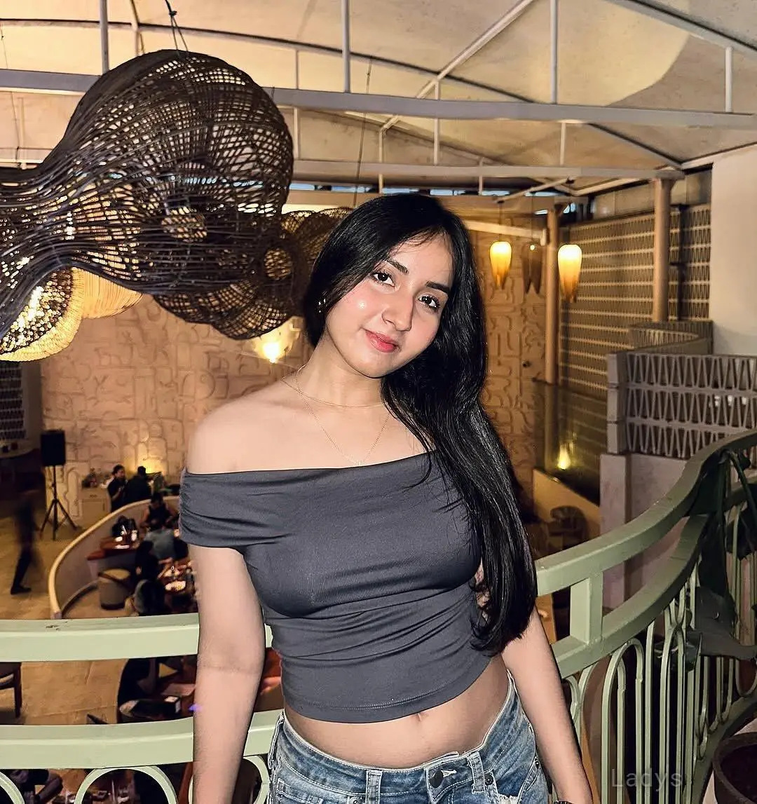 Reecha (23) – Call Girl & Independent Escort Service in Kochi - Gallery Photo 4