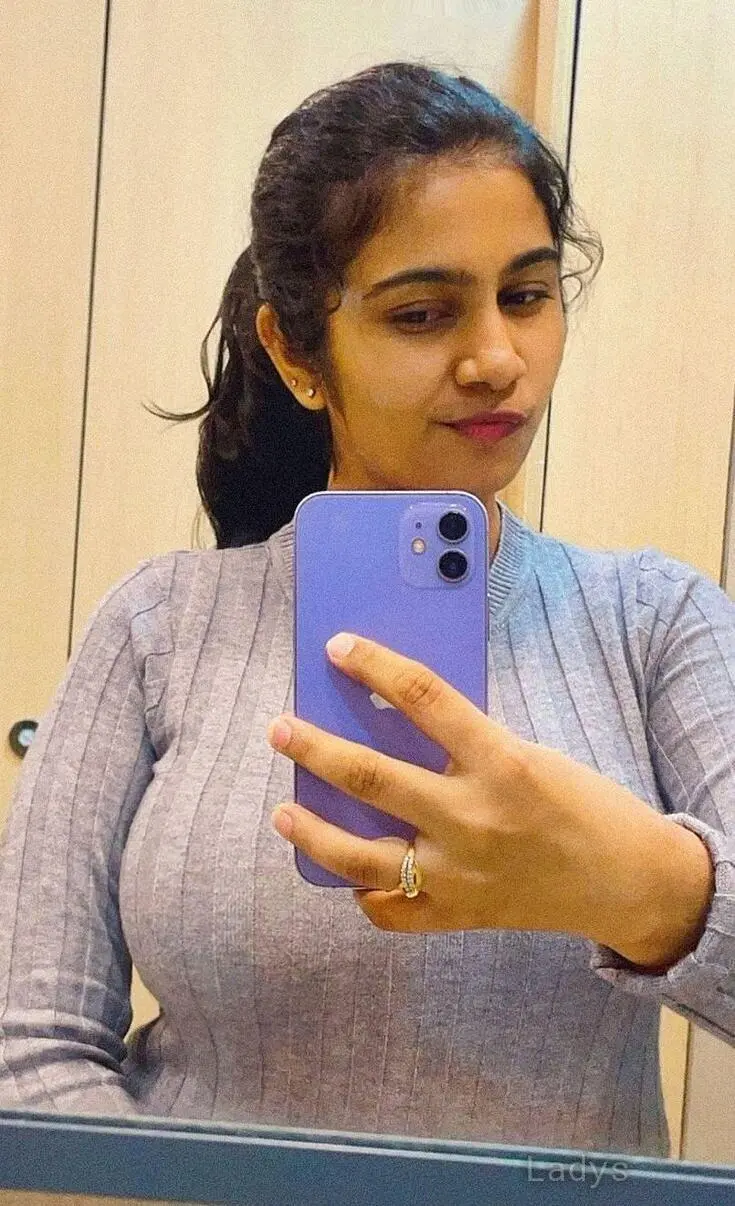 Arina (22) – Call Girl & Independent Escort Service in Kochi - Gallery Photo 6