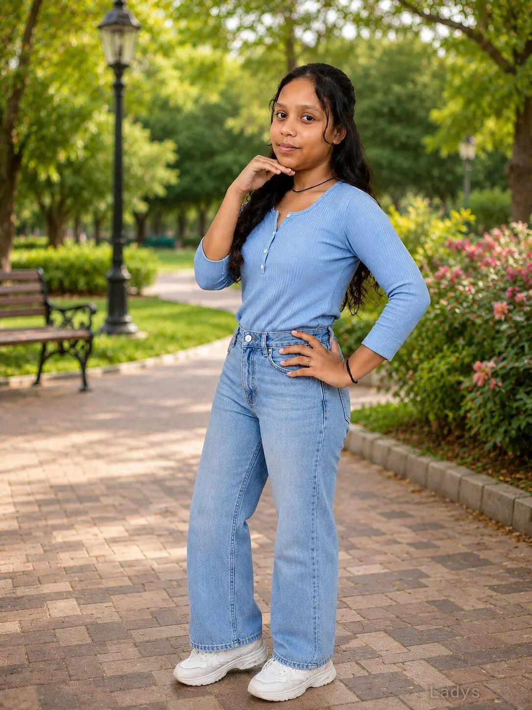 Farah (21) – Call Girl & Independent Escort Service in Kochi - Gallery Photo 3