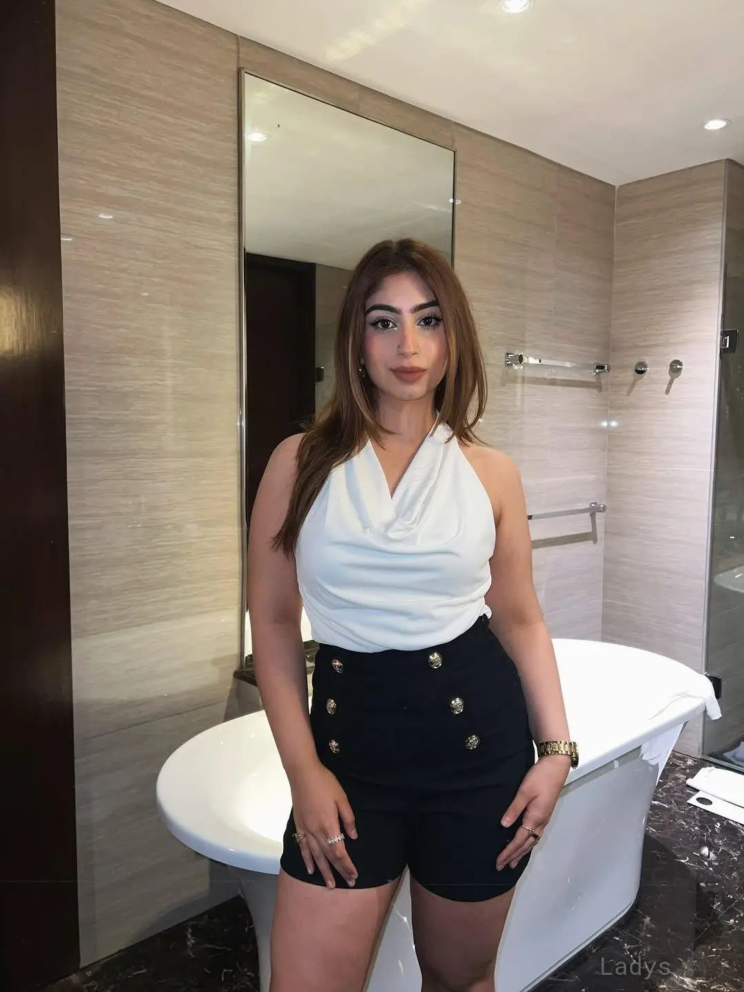 Tanisha (23) – Call Girl & Independent Escort Service in Kolhāpur - Gallery Photo 2
