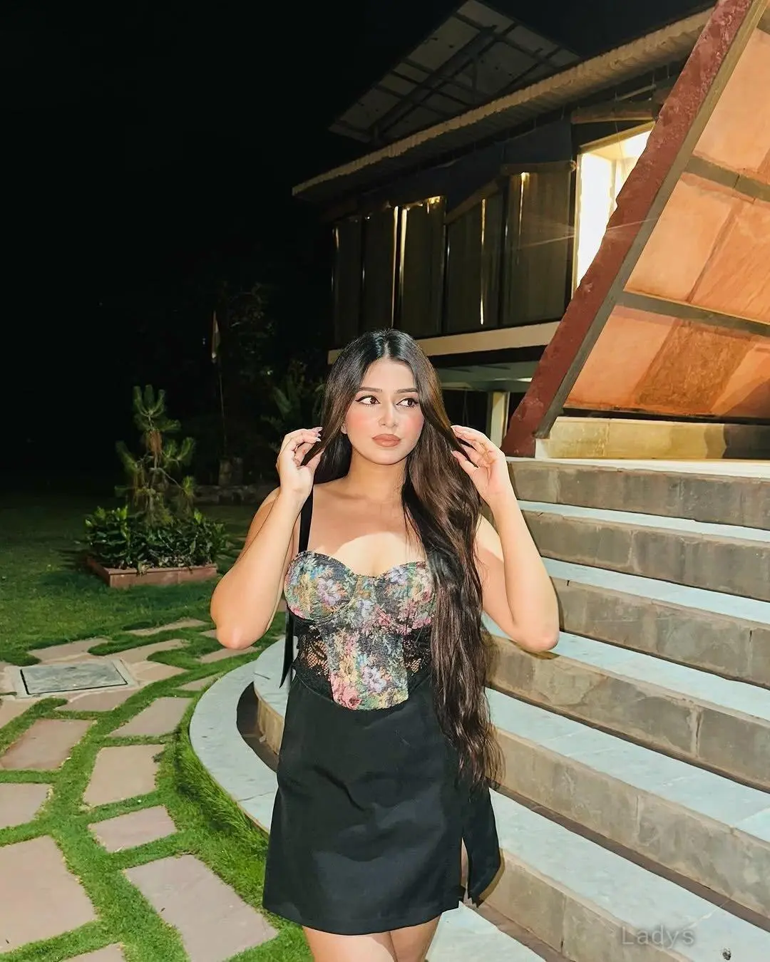 Anvi (23) – Call Girl & Independent Escort Service in Kolhāpur - Gallery Photo 3