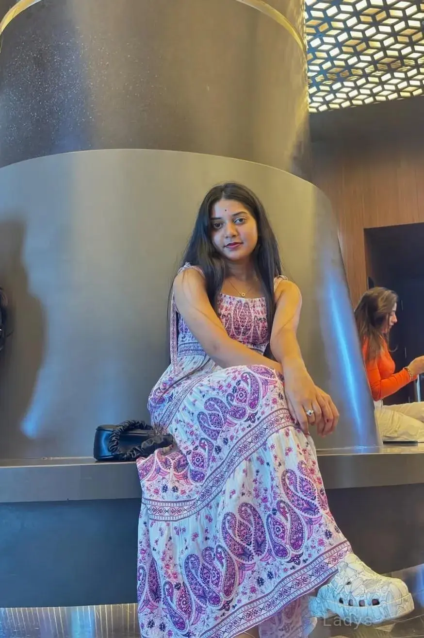 Vedika (23) – Call Girl & Independent Escort Service in Kolhāpur - Gallery Photo 2