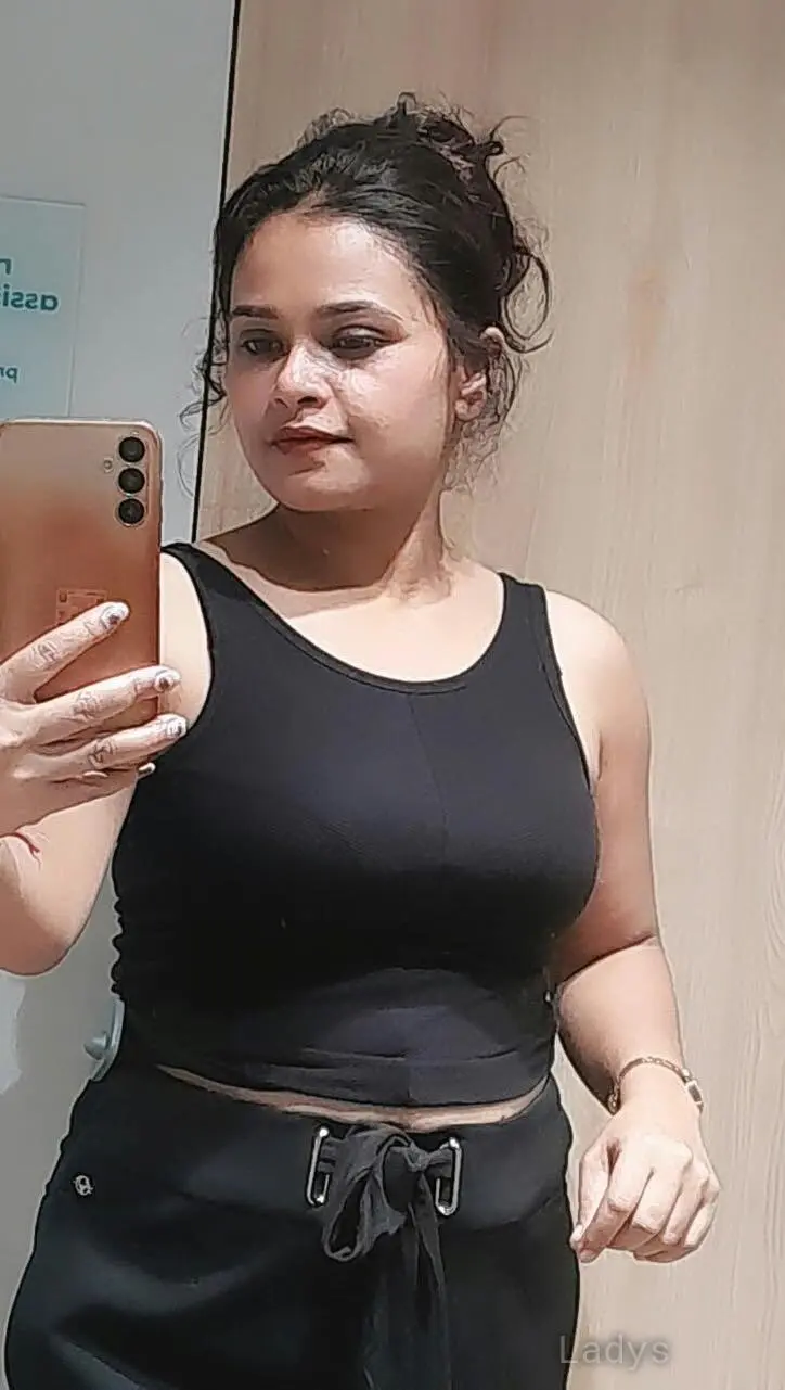 Khushi (24) – Call Girl & Independent Escort Service in Kolkata - Gallery Photo 4