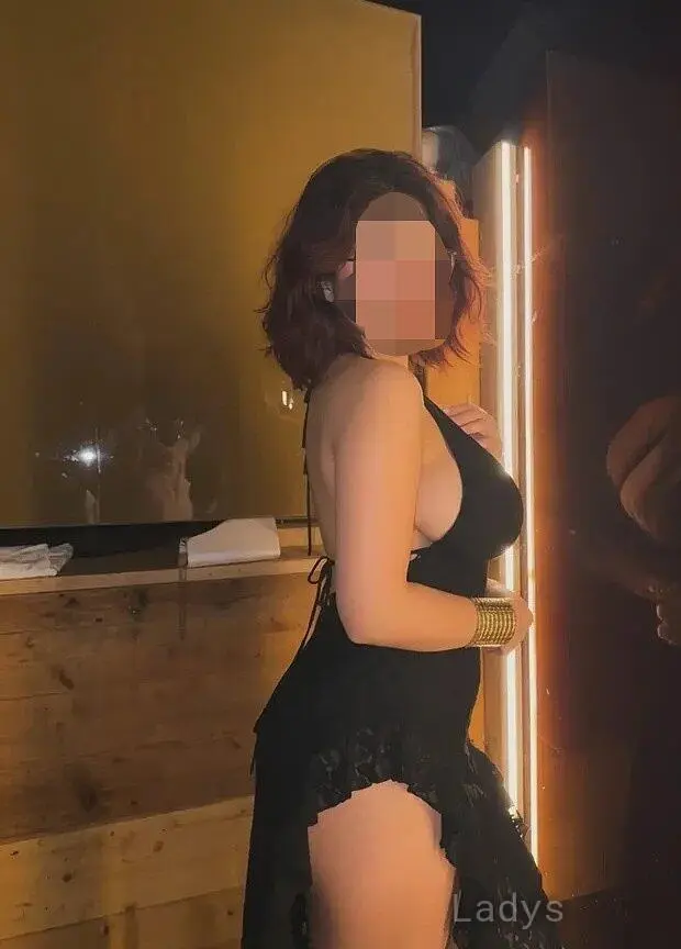 Jenny (22) – Call Girl & Independent Escort Service in Kolkata - Gallery Photo 2