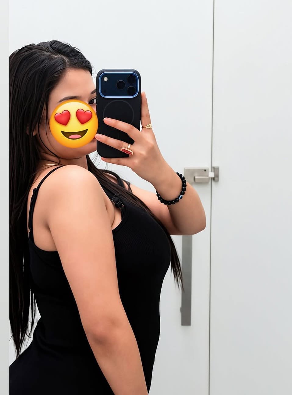 An (22) – Call Girl & Independent Escort Service in Kolkata - Gallery Photo 4