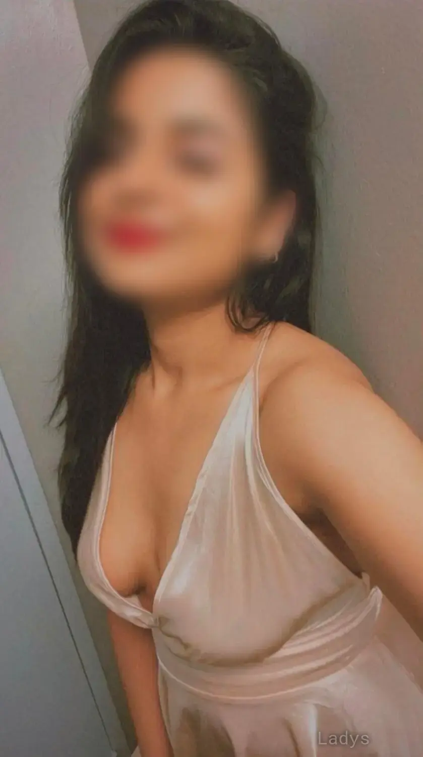 Mallika (23) – Call Girl & Independent Escort Service in Kota - Gallery Photo 3